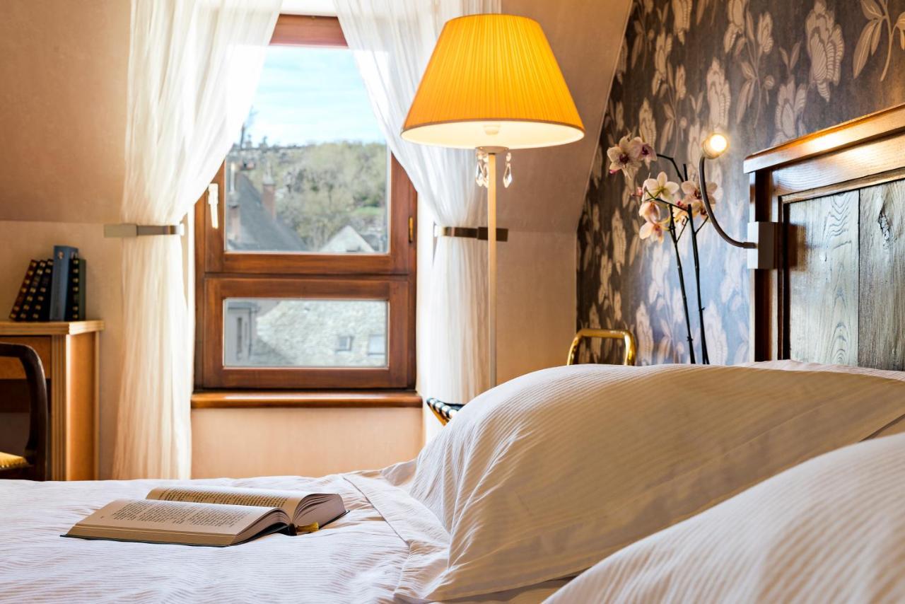 Hotel Regis Лайоль Экстерьер фото